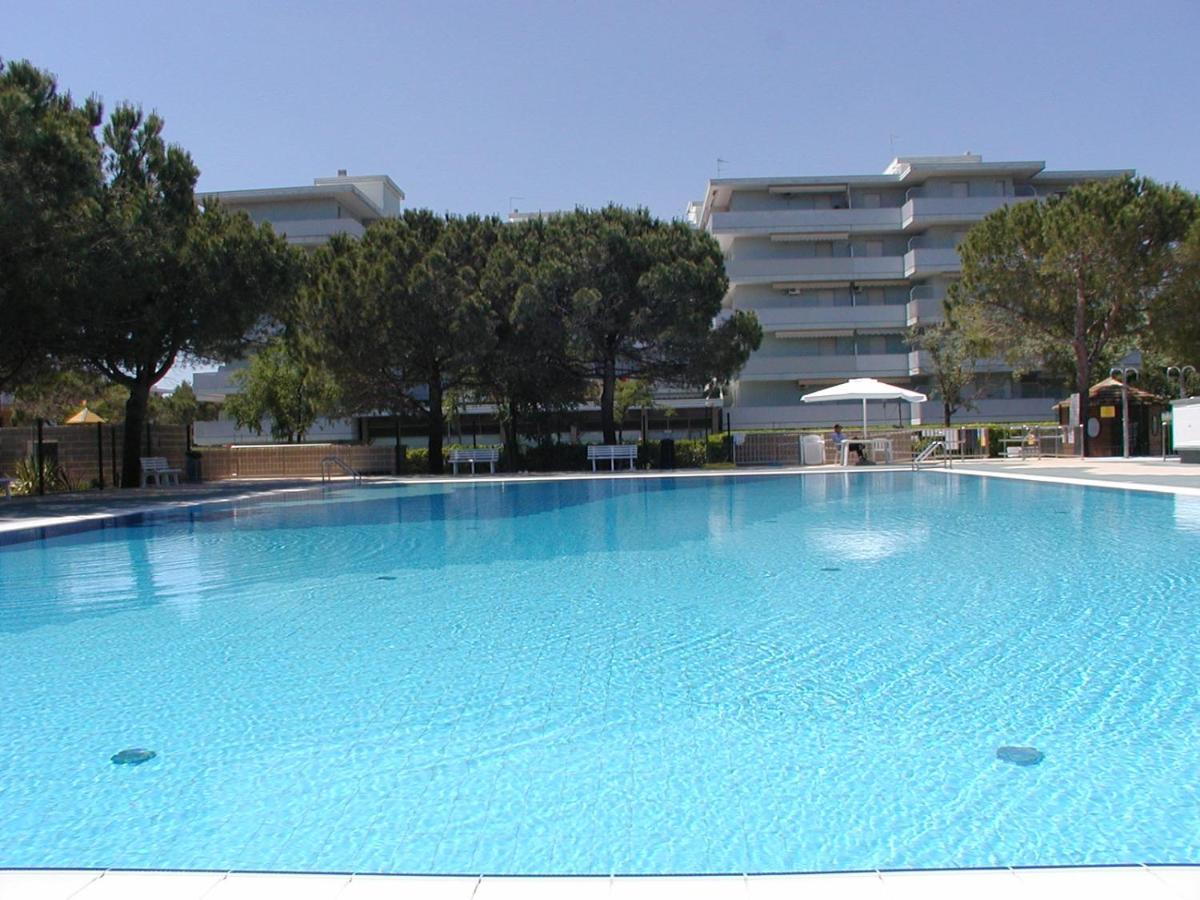 Residence Valbella Con Piscina Bibione Ngoại thất bức ảnh